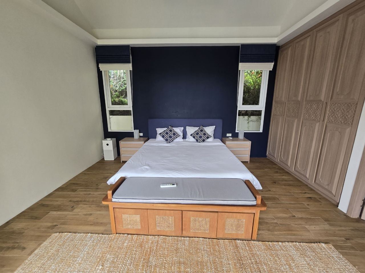 Villa XXX, Baan-Bua, Най Харн — главная спальня, вид от двери