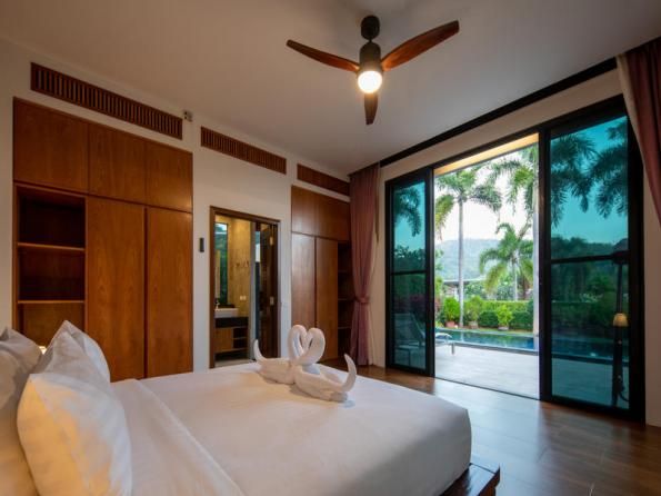 Villa BD009 в аренду, Baan-Bua, Най Харн — двухэтажная вилла с бассейном-инфинити и видом на горы, гараж на две машины, фото 32