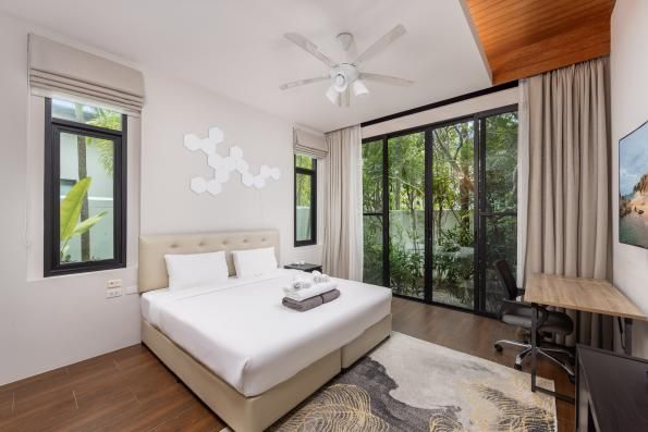 Villa BT05, Baan-Bua, Най Харн — четыре спальни с видом на сад и горы, фото 12
