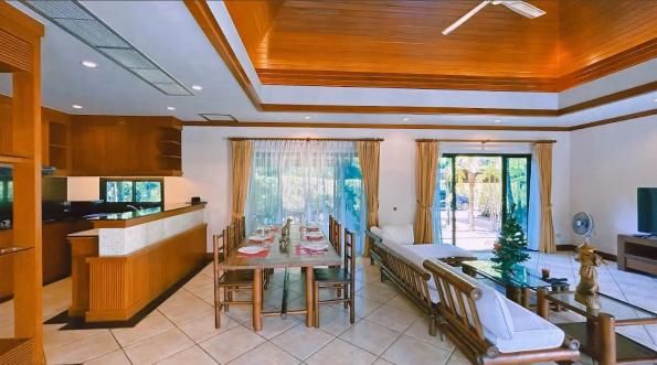 Villa R01, Baan-Bua, Най Харн — тайско-балийская вилла у канала на участке 890 м², фото 7